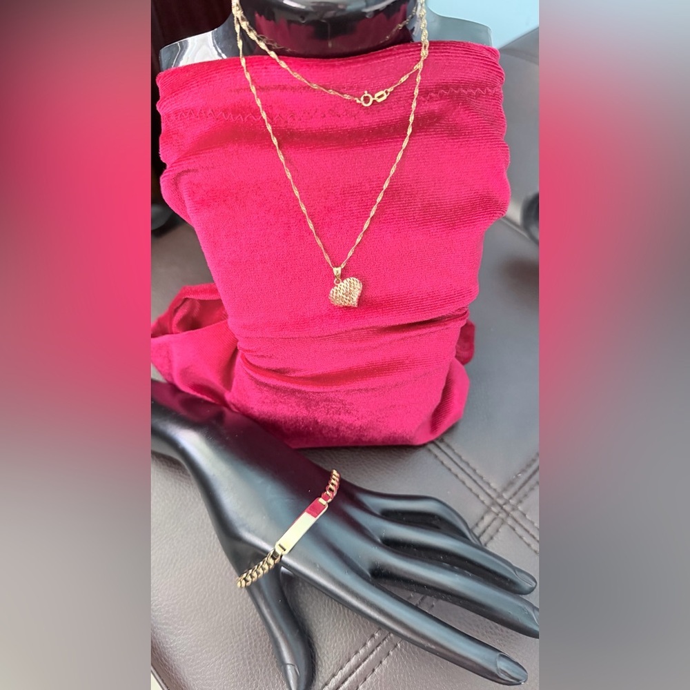 ❌SOLD❌Gold Heart Pendant Necklace - Women's Jewelry